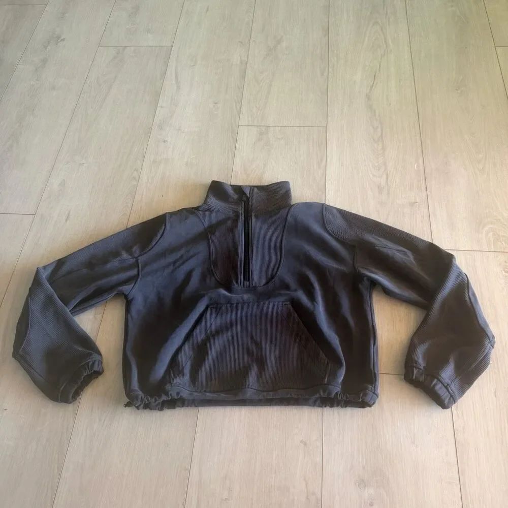 Lululemon women’s crop sweater size 4